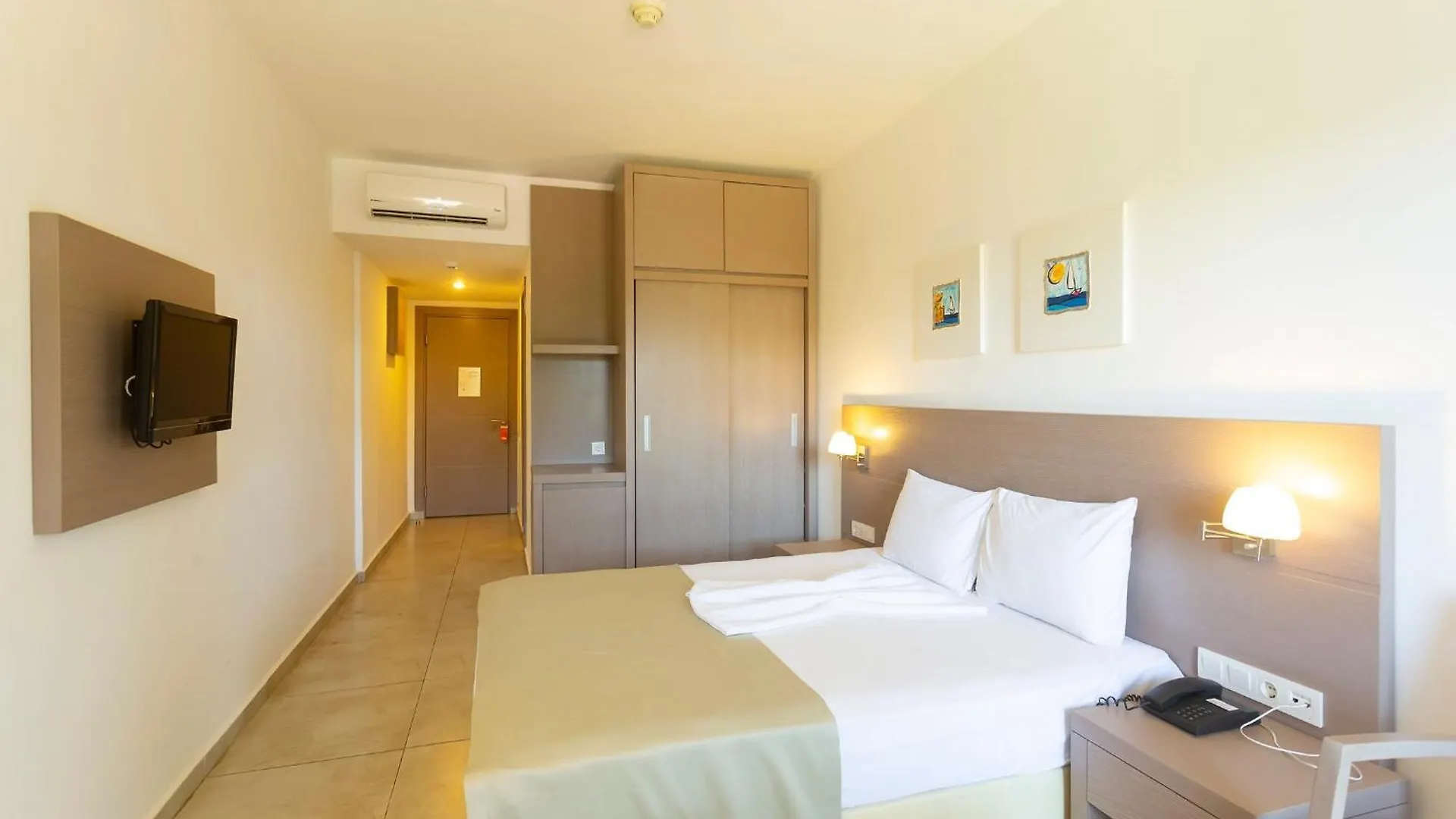 Bodrum Seaside Beach Club 3*,