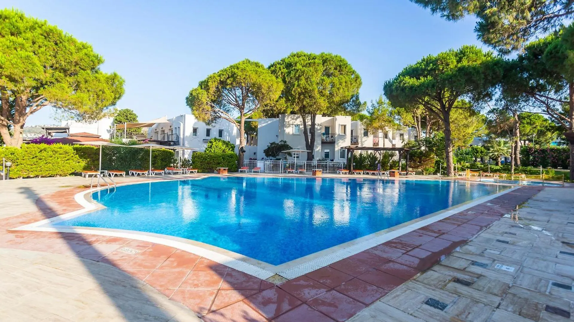 Bodrum Seaside Beach Club Hotel